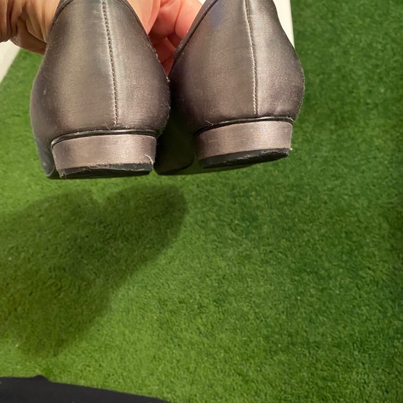 Alfani grey satin embellished flats 7.5 - Picture 6 of 7